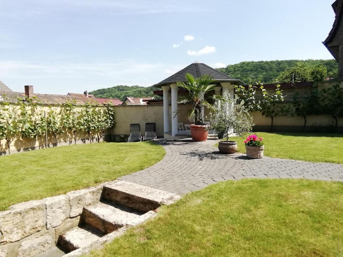 Haus Toskana, Kleines Ferienhaus Im Toskanagarten Bad Sulza Exterior foto