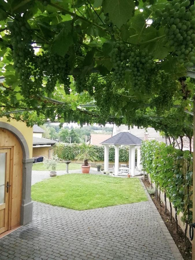 Haus Toskana, Kleines Ferienhaus Im Toskanagarten Bad Sulza Exterior foto